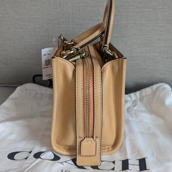 NWT Coach Rogue 17 in Original Natural Leather Carrot Brass Crossbody - Picture 4 of 12